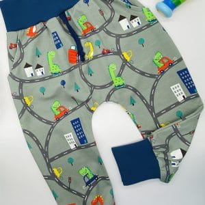 Purple Plum Baggy Pants Dinos im Verkehr m. Taschen